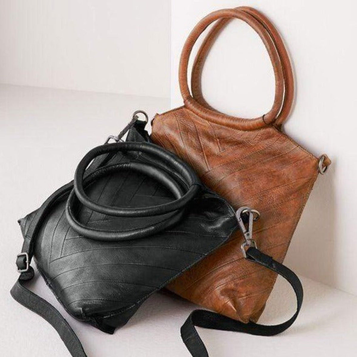 Dalton Leather Crossbody Bag - Image 16