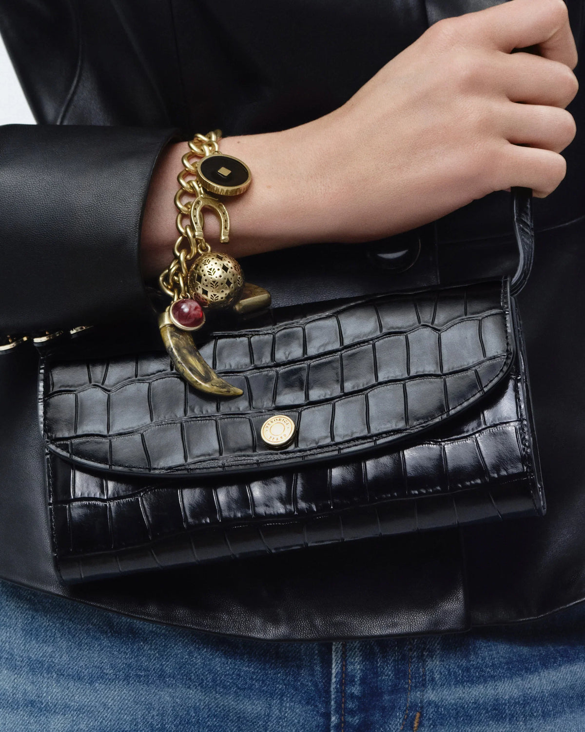 Croc-Embossed Crossbody Wallet - Image 7
