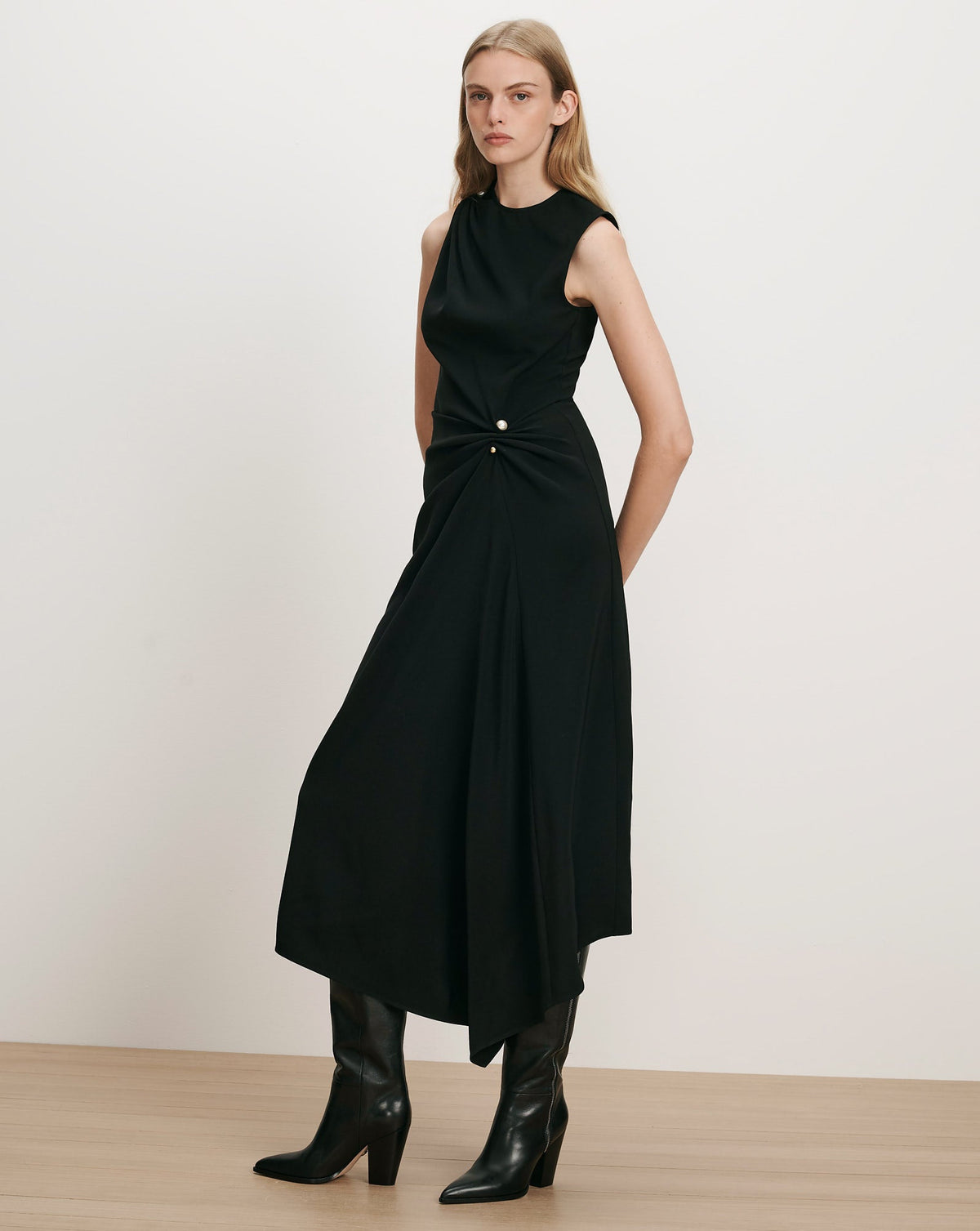 Freja Brooch Midi Dress - Image 2