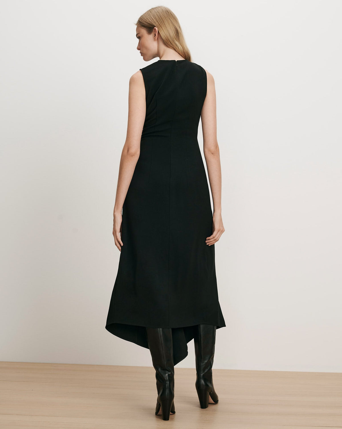 Freja Brooch Midi Dress - Image 3