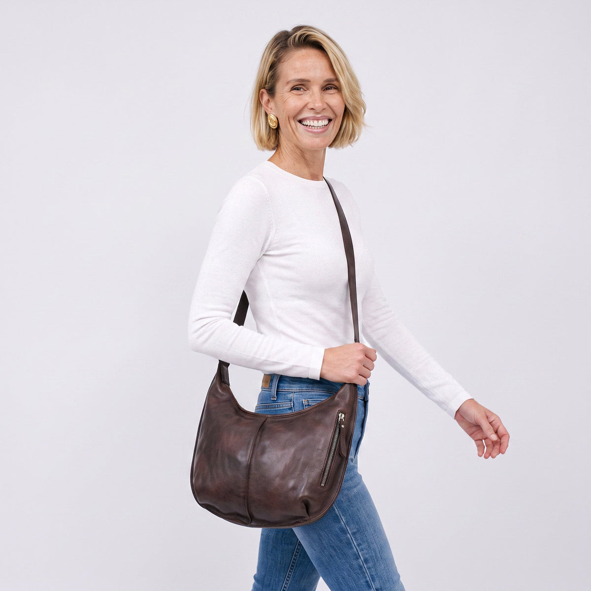 Jackson Leather Crossbody Bag - Image 16