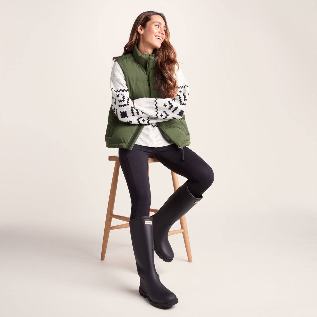 Elyna Womens Shower Resistant Insulated Gilet - Dark Green - Image 4