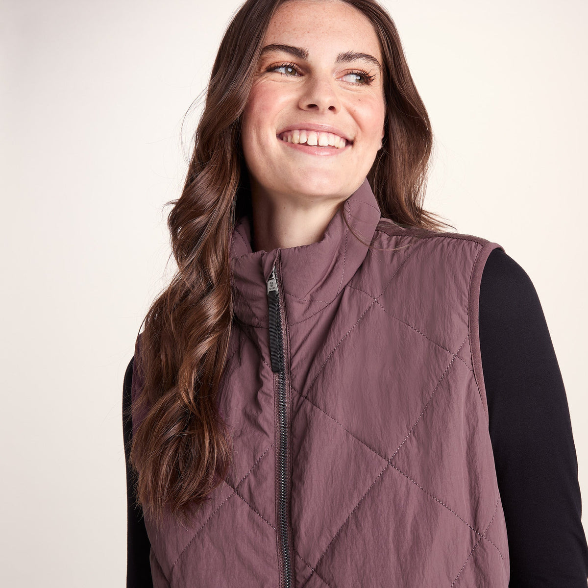 Juni Womens Relaxed Fit Shower Resistant Insulated Gilet - Dark Mauve - Image 6
