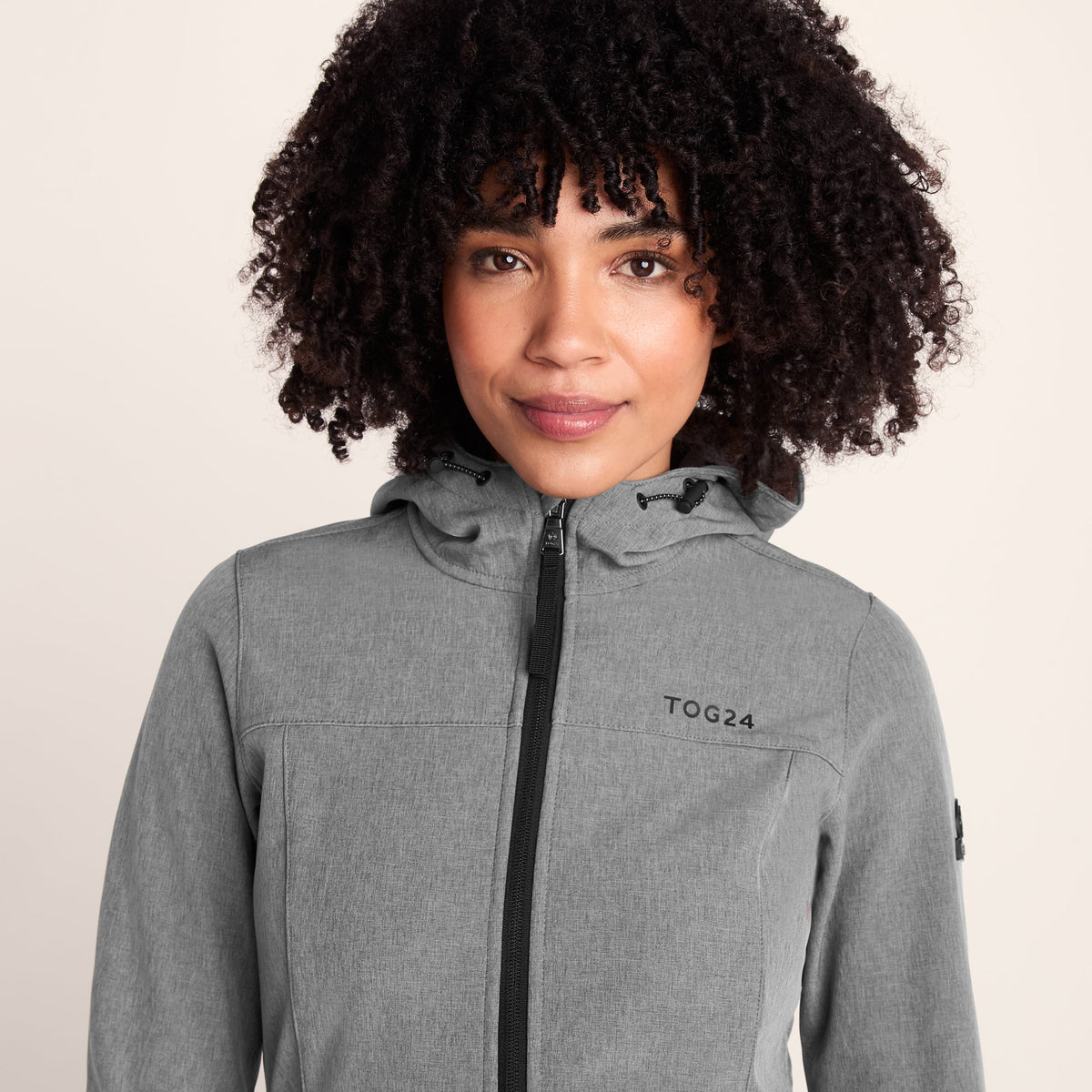 Keld Womens Long Shower Resistant Hooded Softshell Jacket - Dark Grey - Image 5