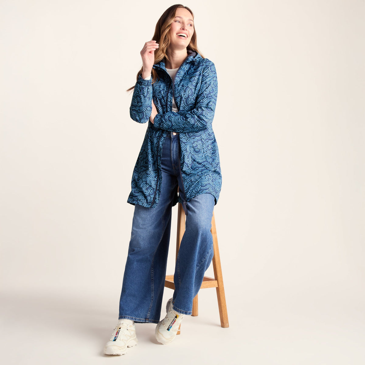 Kilnsey Womens Waterproof Jacket - Smokey Blue Wave Print - Image 5