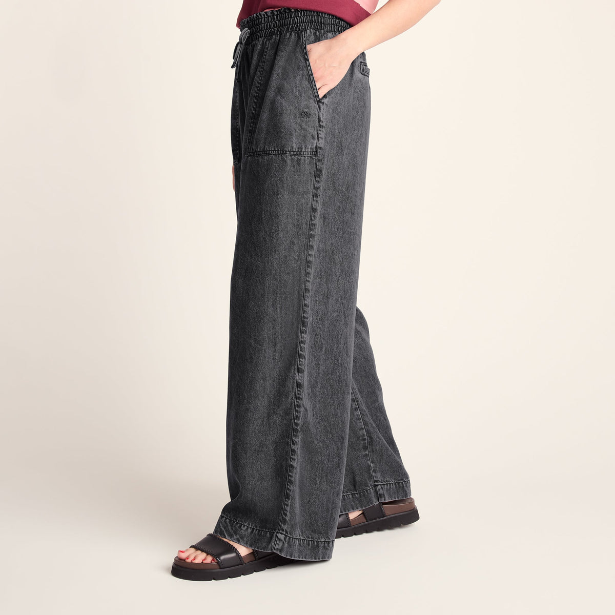 Lucy Womens Wide Leg Denim Look Trousers - Washed Black - Image 5