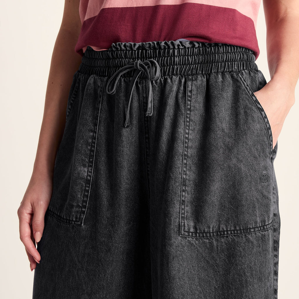 Lucy Womens Wide Leg Denim Look Trousers - Washed Black - Image 6