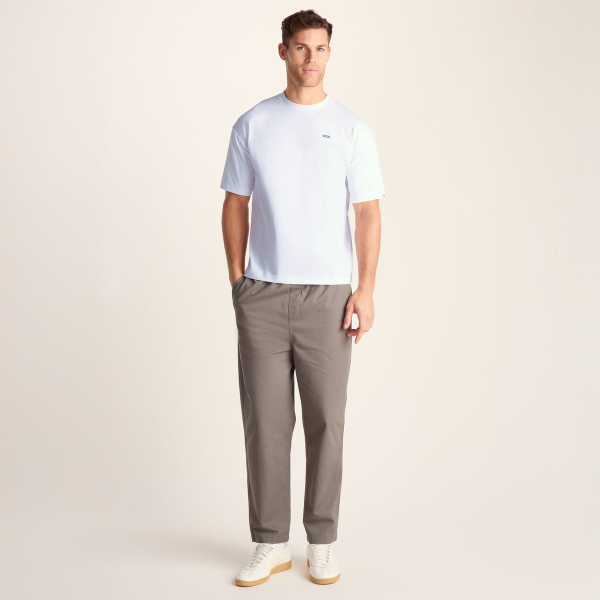 Saloon Mens Relaxed Fit Premium Supersoft T-Shirt - Optic White - Image 2