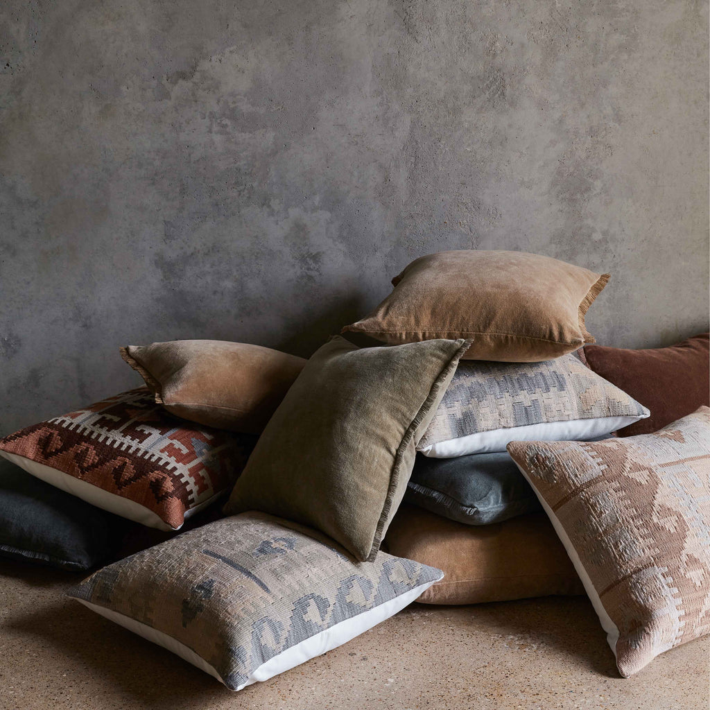 Akara Kilim Pillow - Image 5