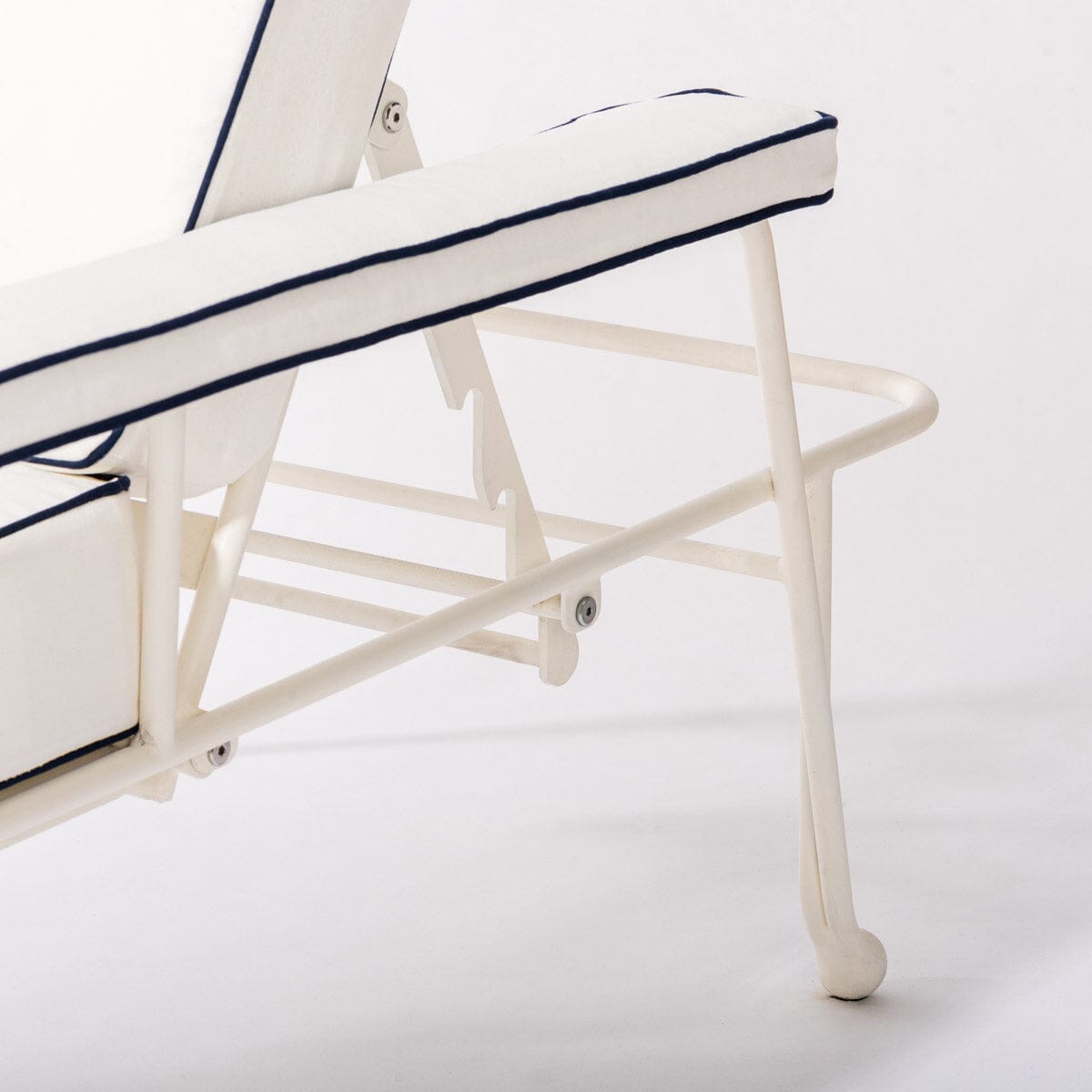 The Waterhouse Sun Lounger - Image 3