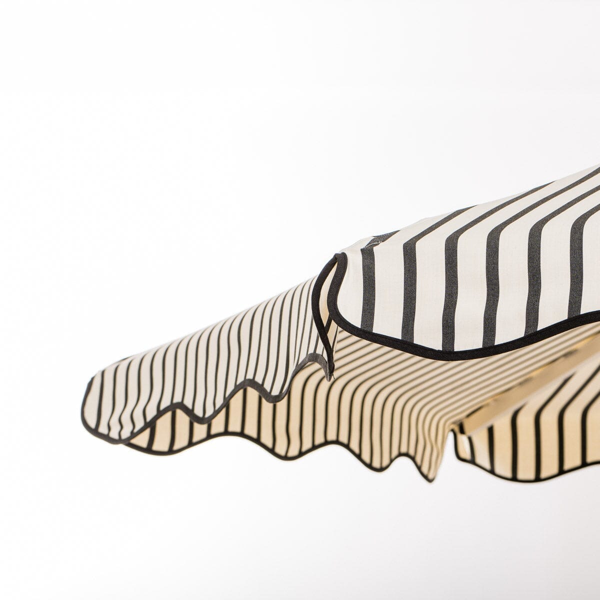 The Resort Market Umbrella - Image 2