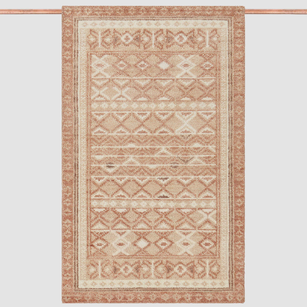 Ekaja Hand-Knotted Accent Rug