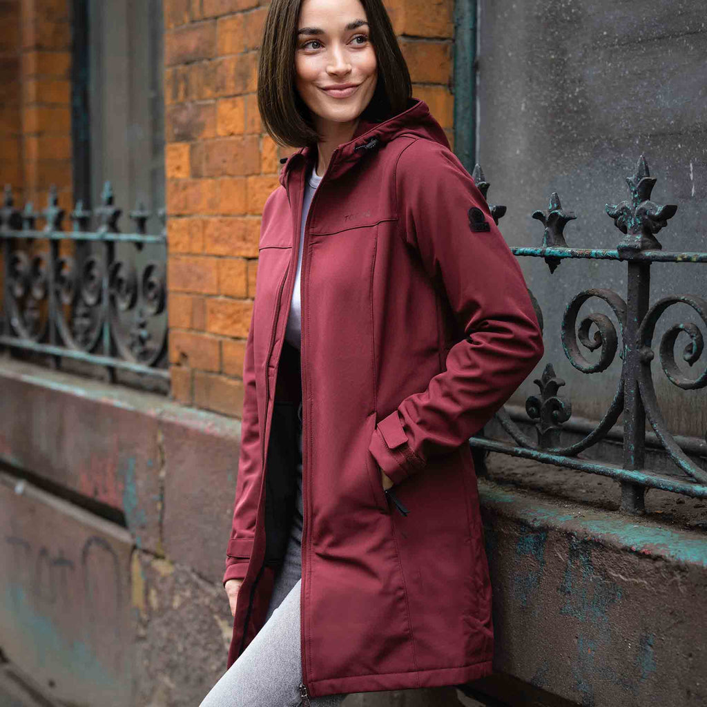 Keld Womens Long Shower Resistant Hooded Softshell Jacket - Burgundy - Image 4