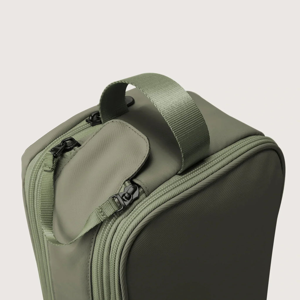 On-road Toiletry Bag - Image 58