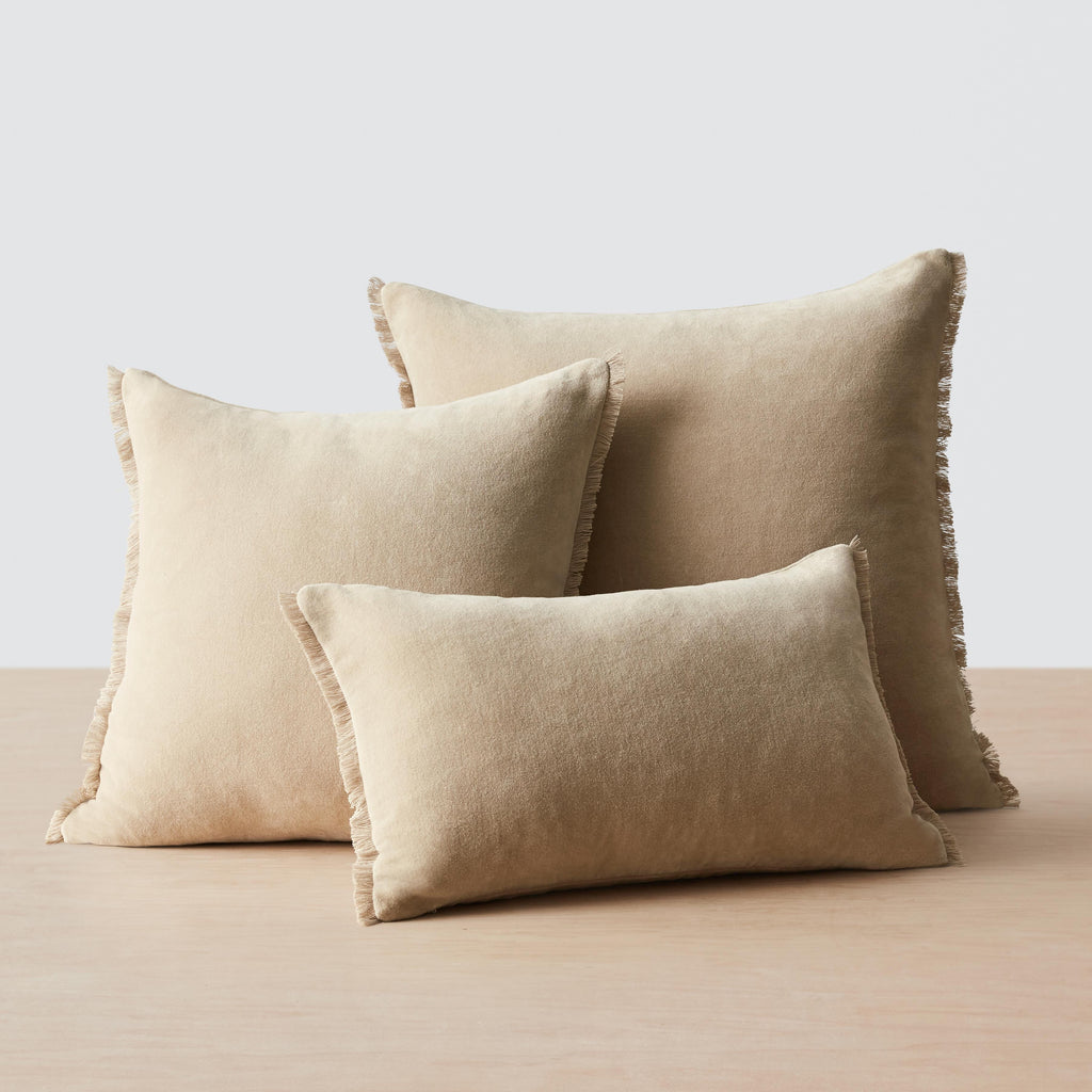 Naveta Velvet Small Lumbar Pillow - Image 15