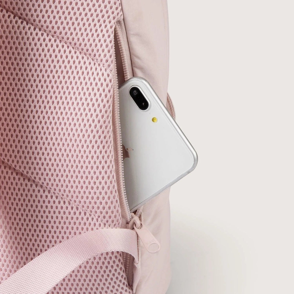 Zoraesque 14L Featherlight 13.3 Inch Backpack - Image 7