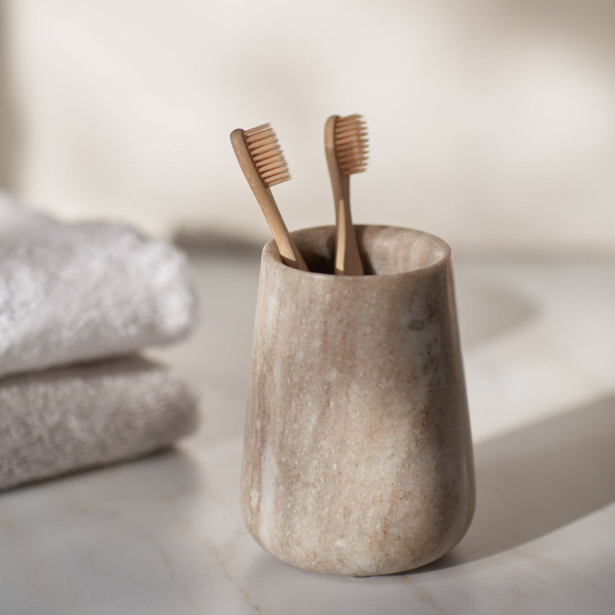 Riya Marble Toothbrush Holder - Image 2