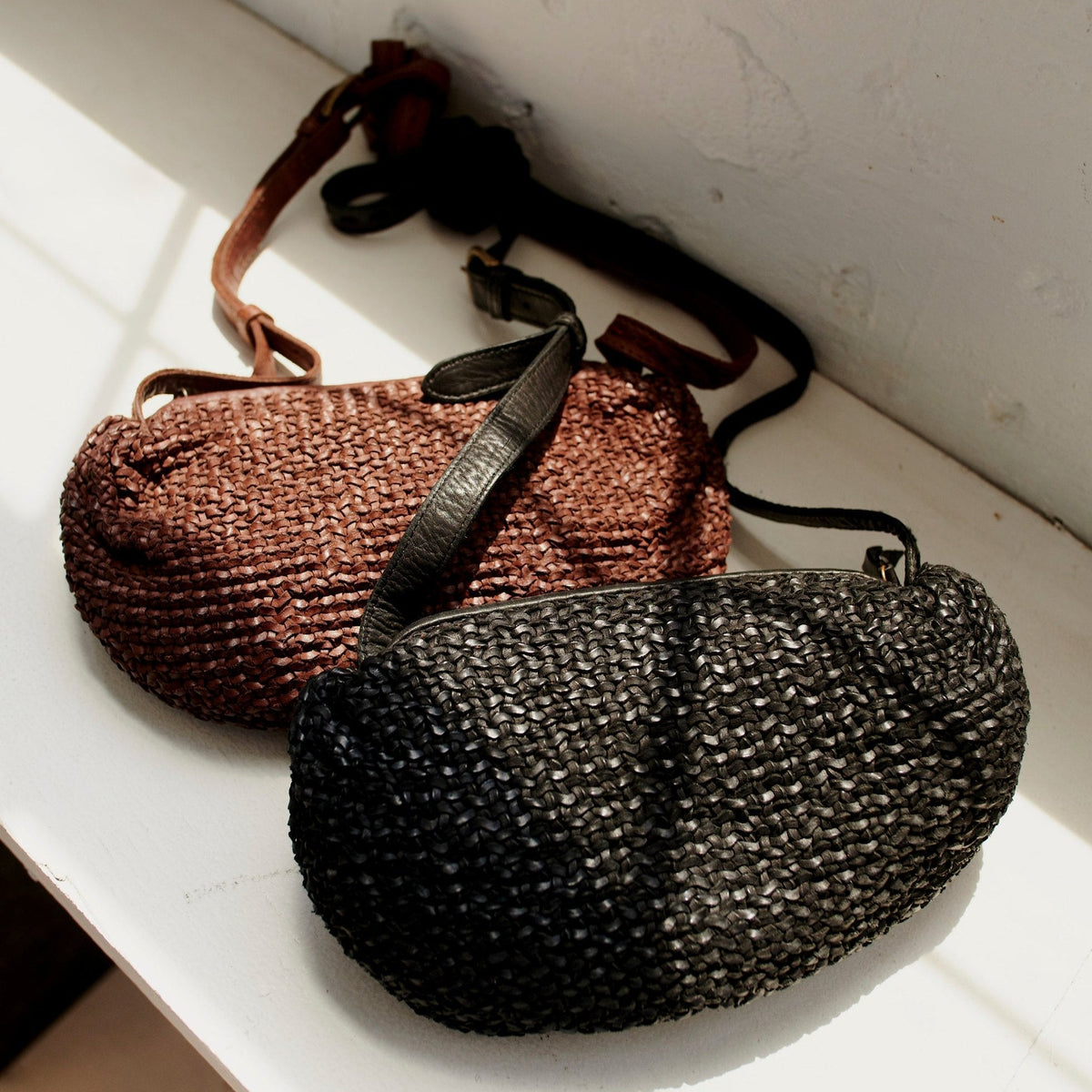 Shay Leather Crossbody Bag - Image 6
