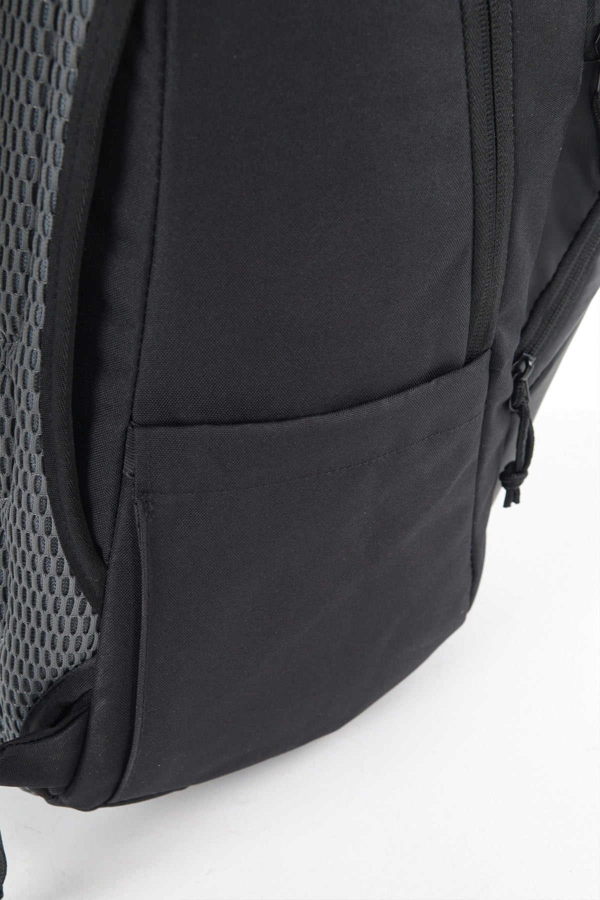 Surfanic Journey 25l Backpack - Black - Image 12
