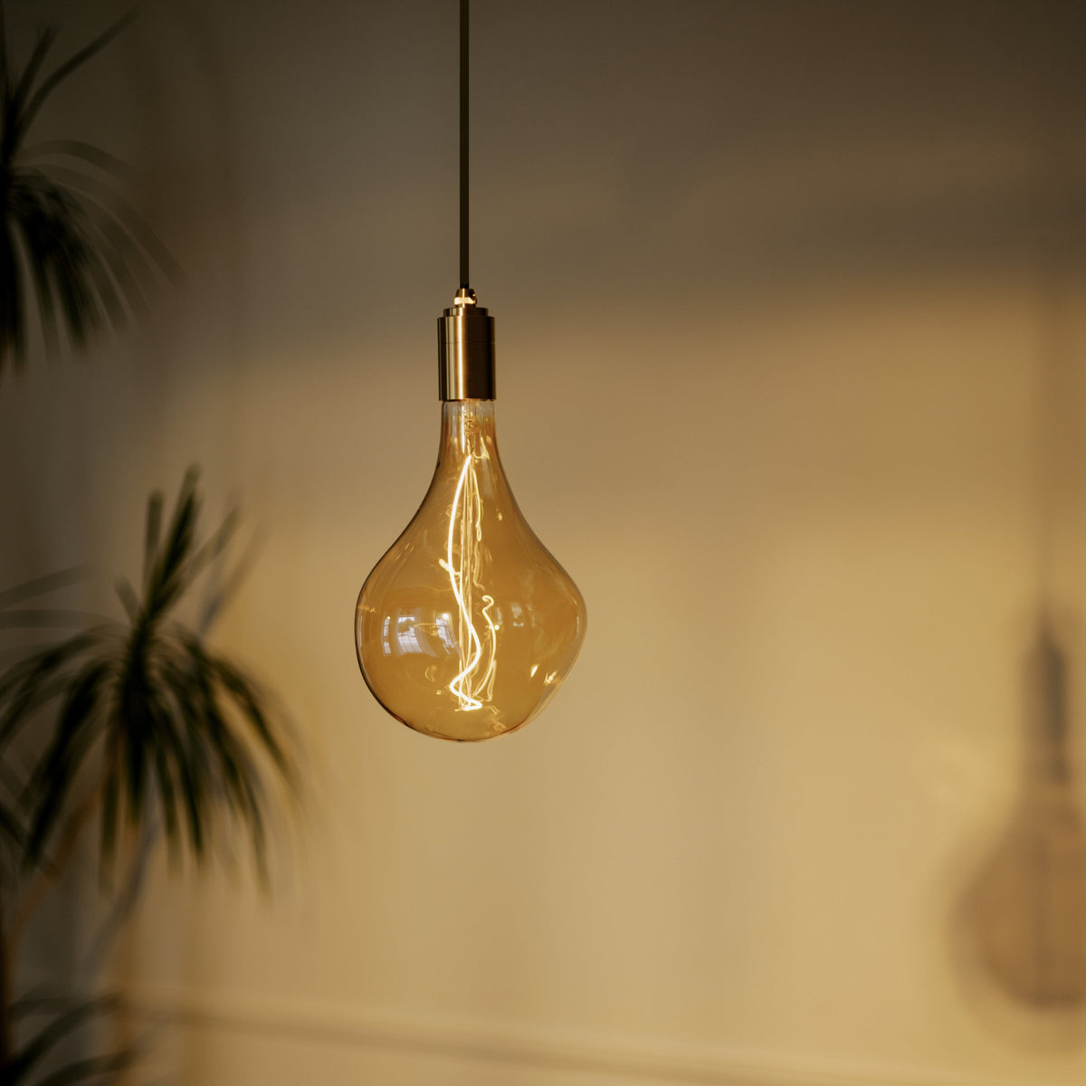 Voronoi II Pendant Light in Brass - Image 2