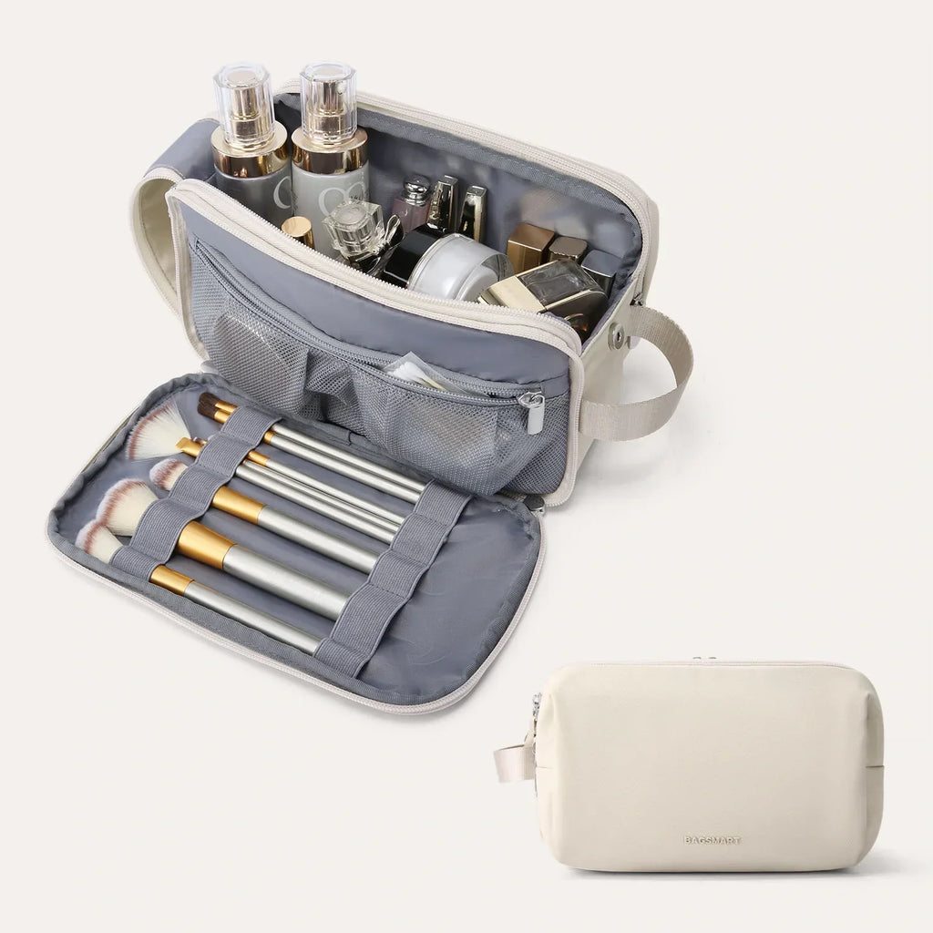 On-road Toiletry Bag - Image 43