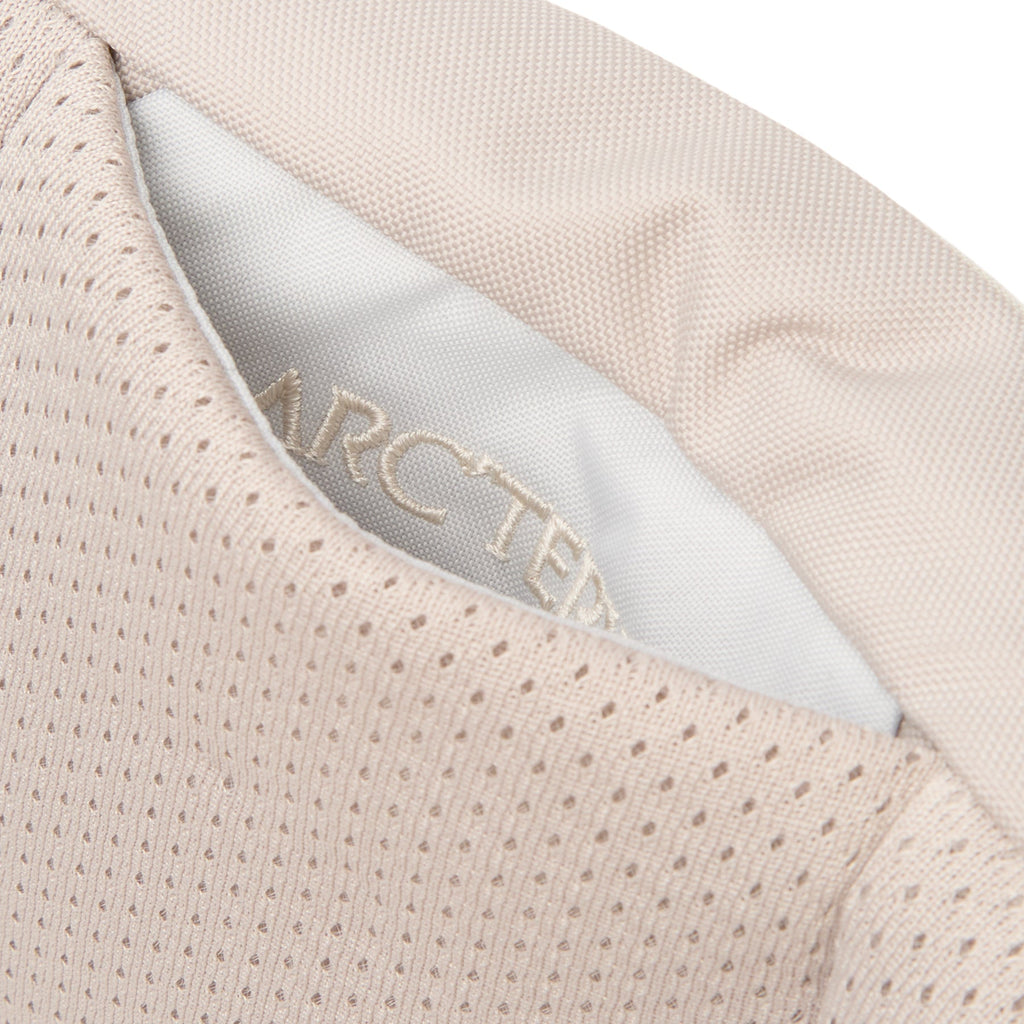 Arc'teryx Mantis 1 Waist Pack (Rune / Sea Salt) - Image 4