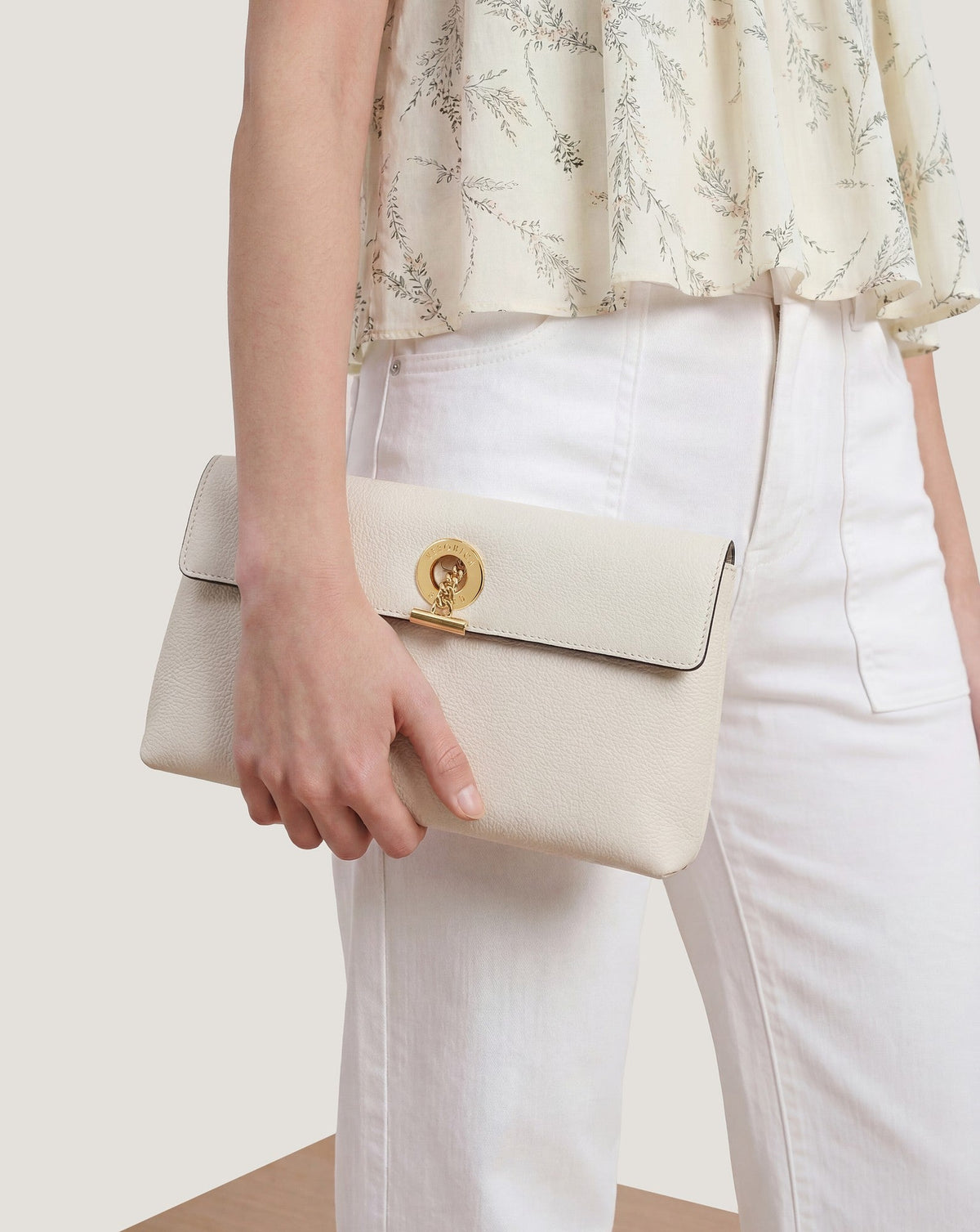 Anchor Clutch - Image 2