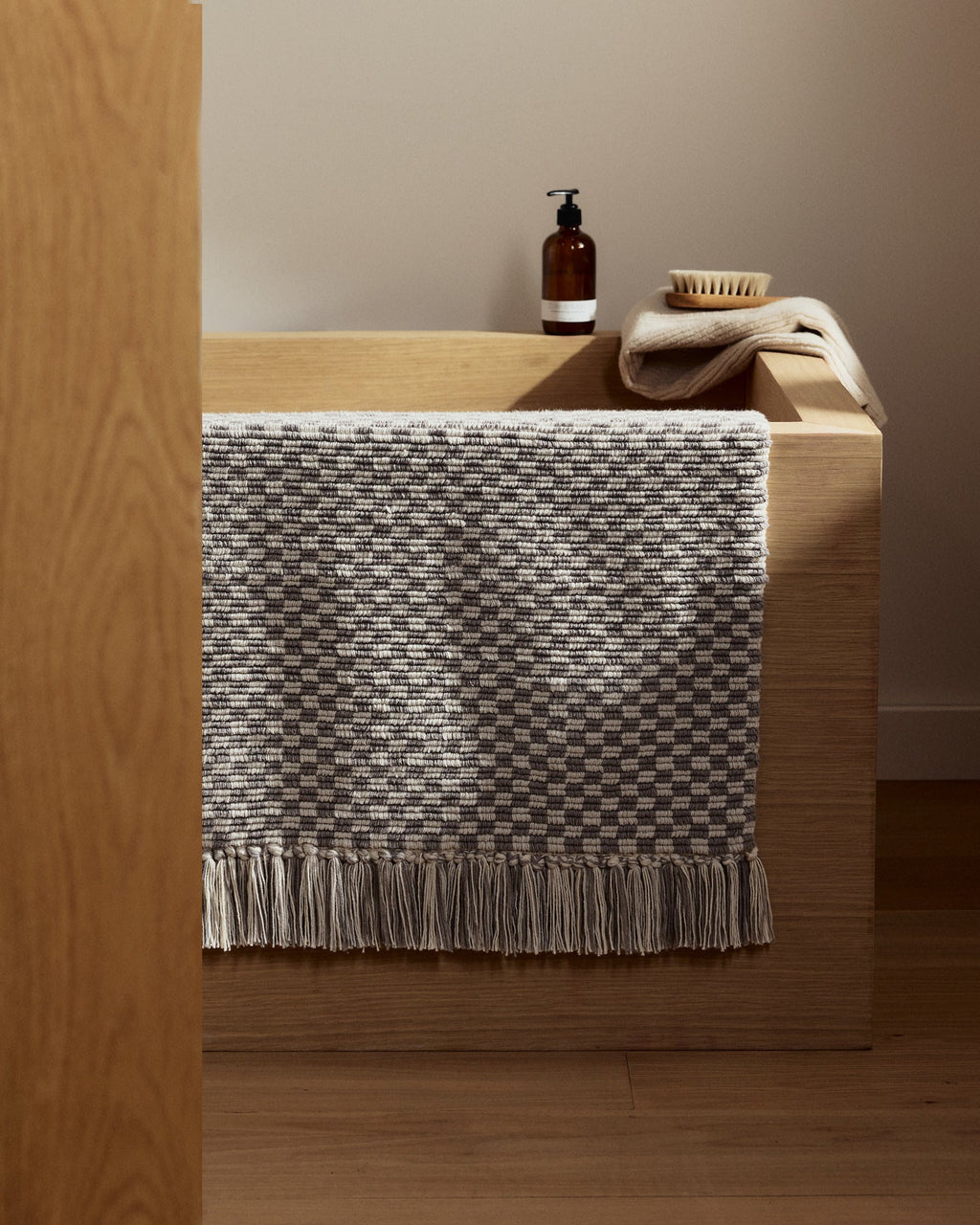 Organic Checkered Bath Rug (Pebble and Dove) - Image 2