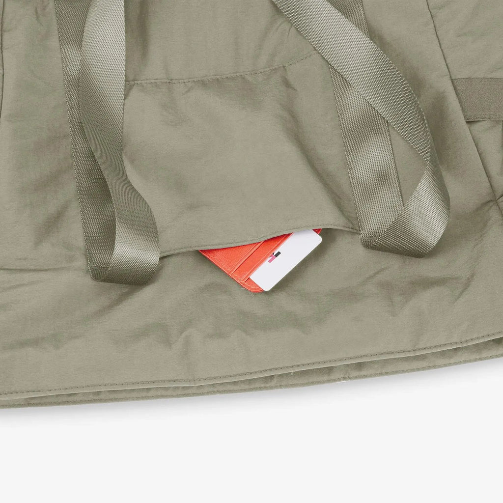 Zoraesque 18L-20L Tote - Image 35