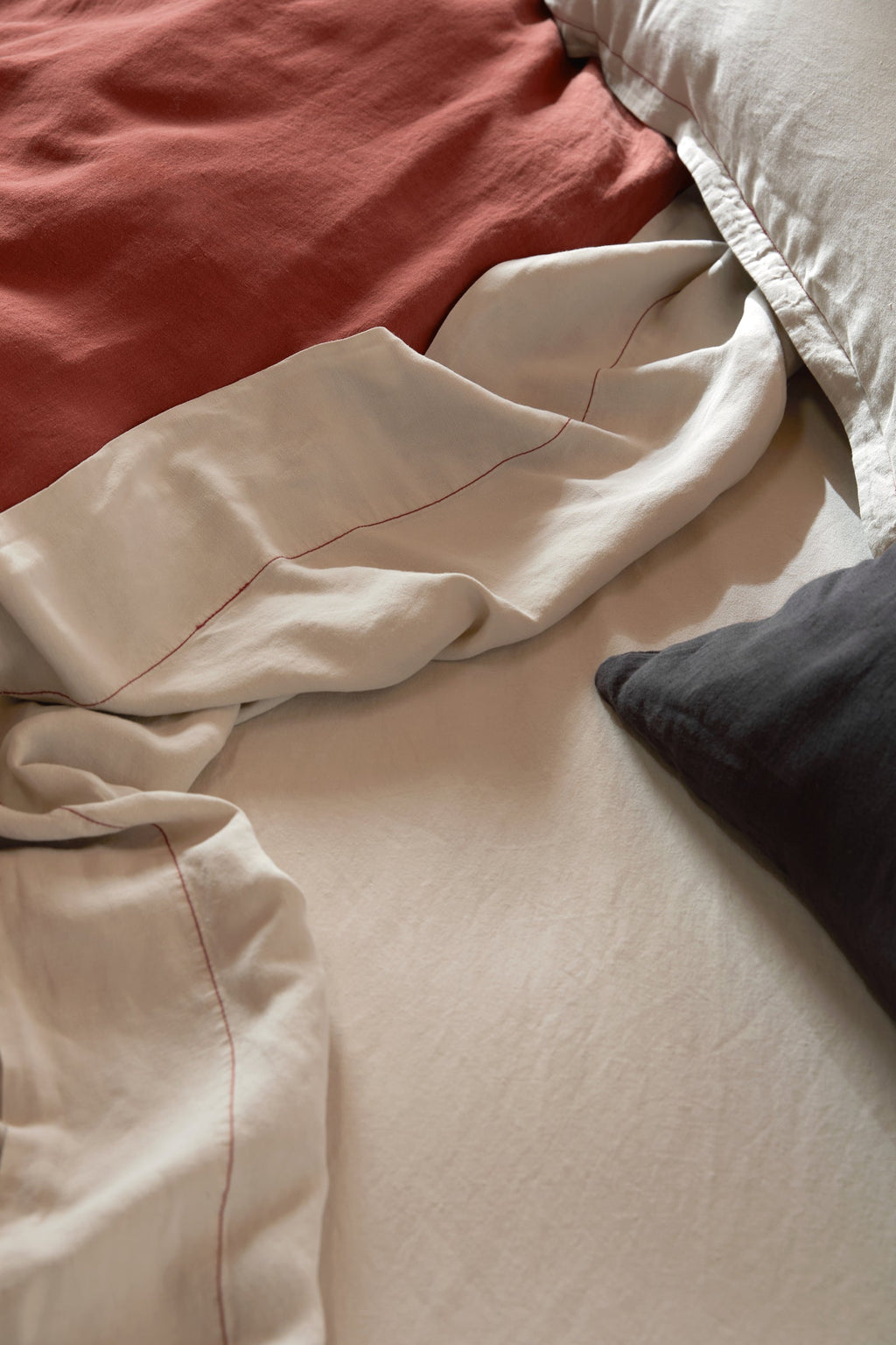 Linen Tencel Fitted Sheet - FINAL SALE (Bone with Canyon) - Image 4