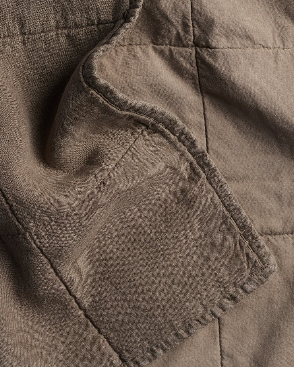 Linen Box Quilt (Warm Grey) - Image 3
