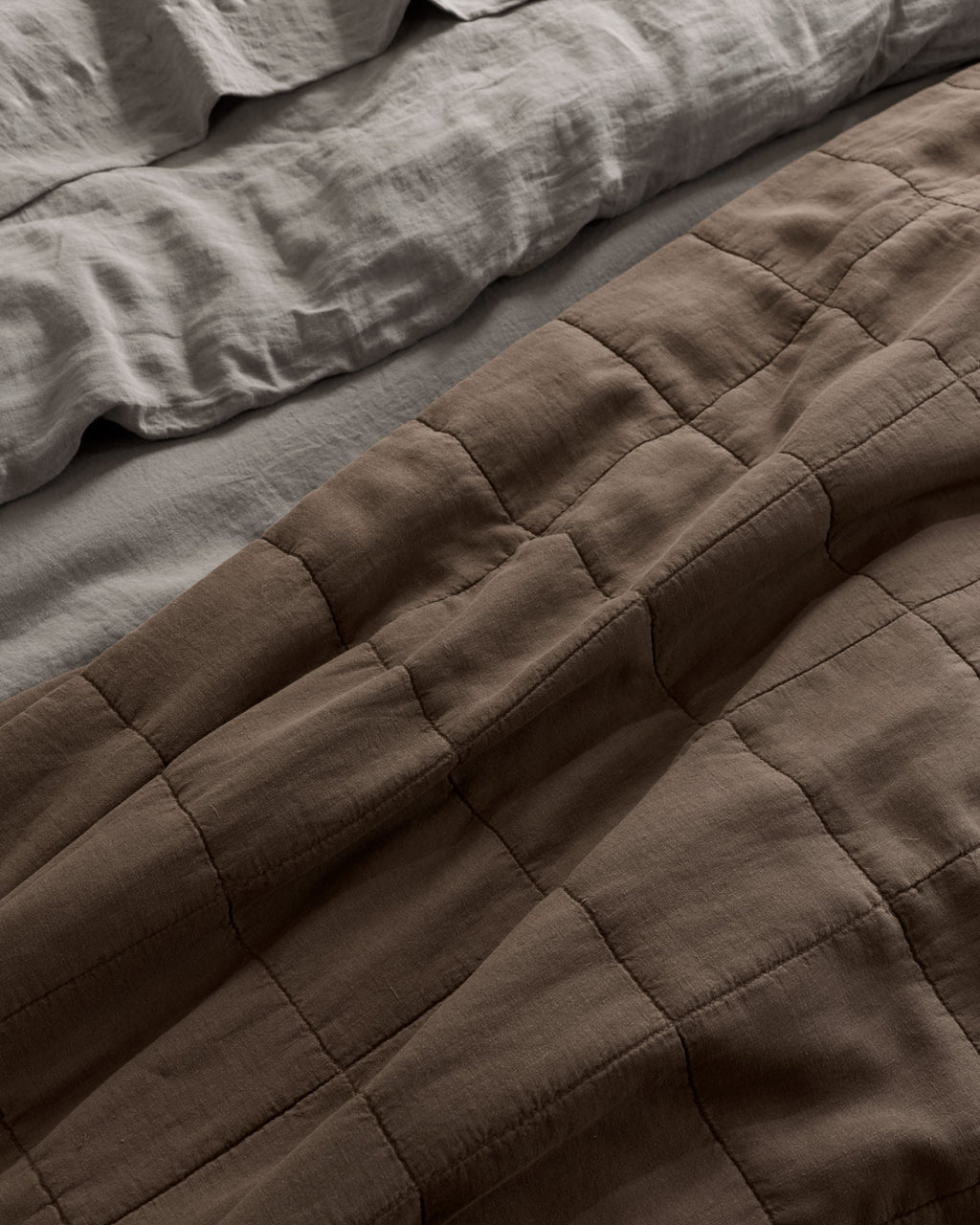 Linen Box Quilt (Warm Grey) - Image 5