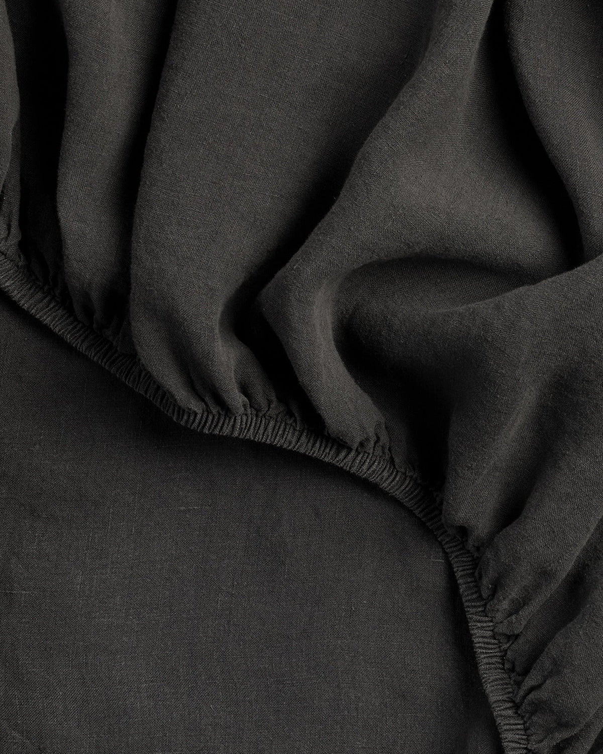 Linen Fitted Sheet (Onyx) - Image 3