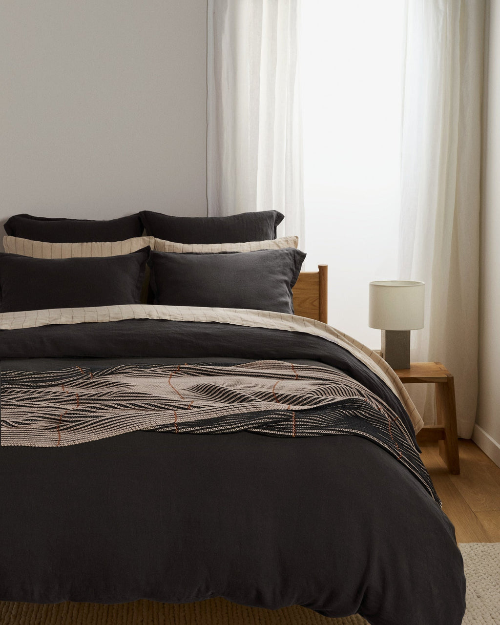 Organic Two Tone Rib Knit Throw (Toast and Onyx) - Image 2