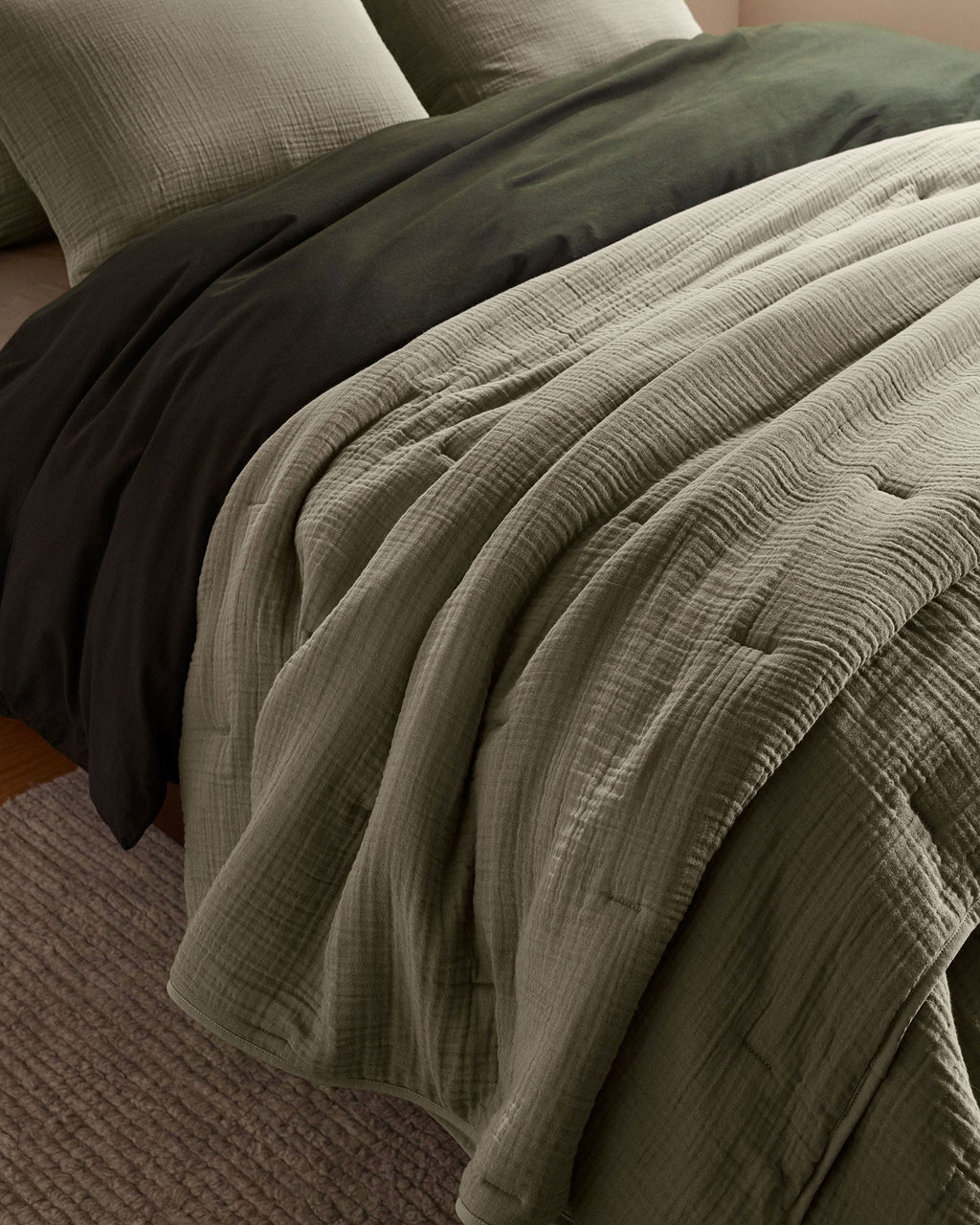 Organic Cloud Cotton Quilt (Moss) - Image 2