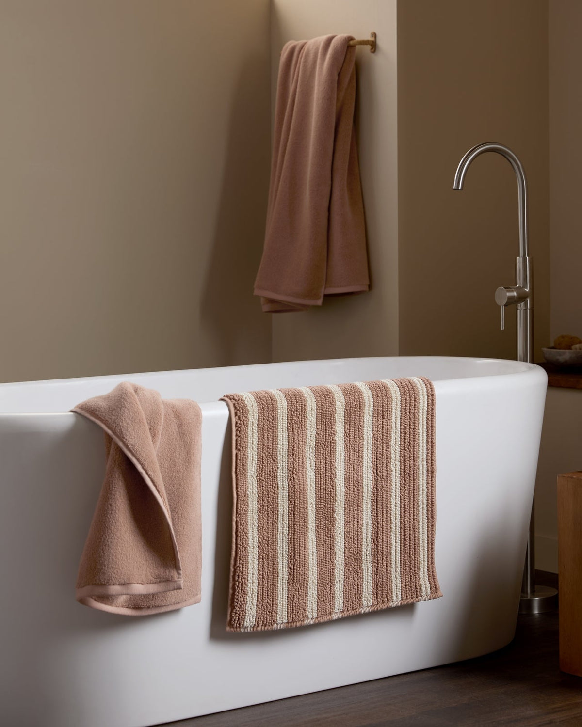 Organic Resort Stripe Tub Mat (Adobe with Butter) - Image 2