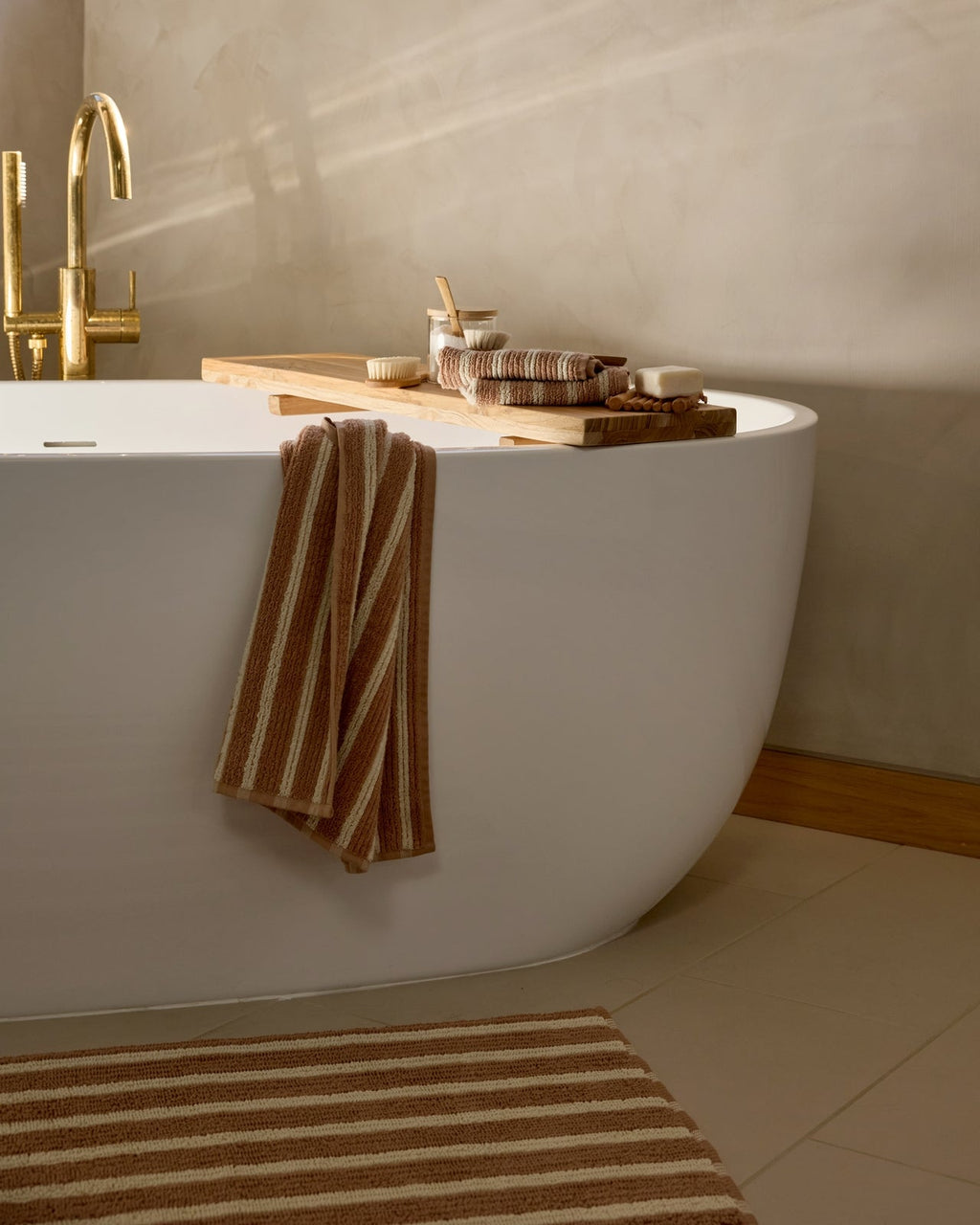 Organic Resort Stripe Tub Mat (Adobe with Butter) - Image 4