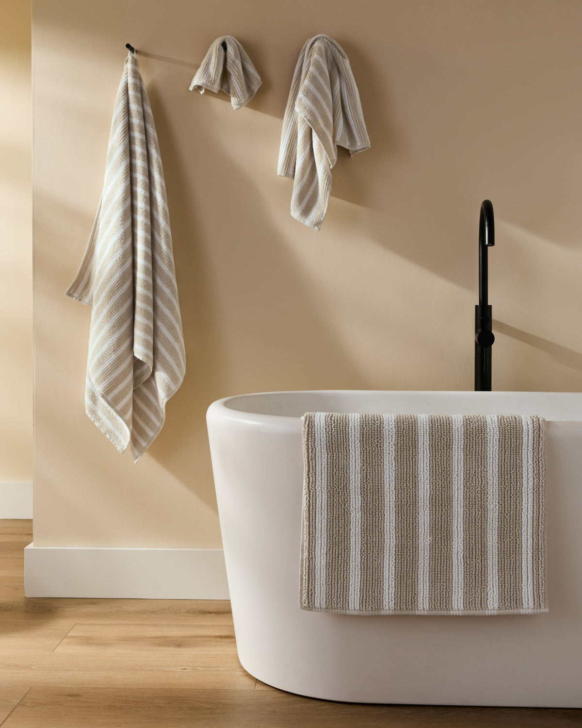 4+4 Organic Resort Stripe Bath Bundle - Bone with White - Image 2