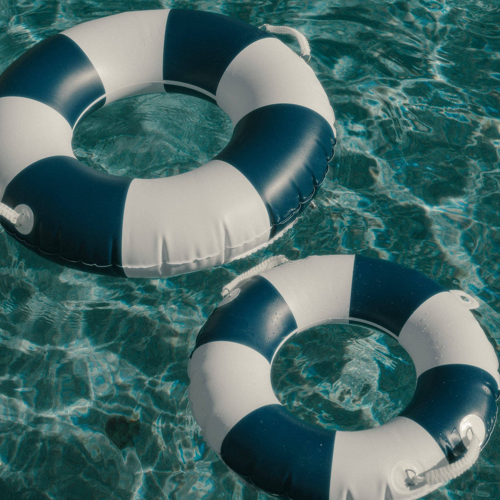 The Classic Pool Float - Image 2