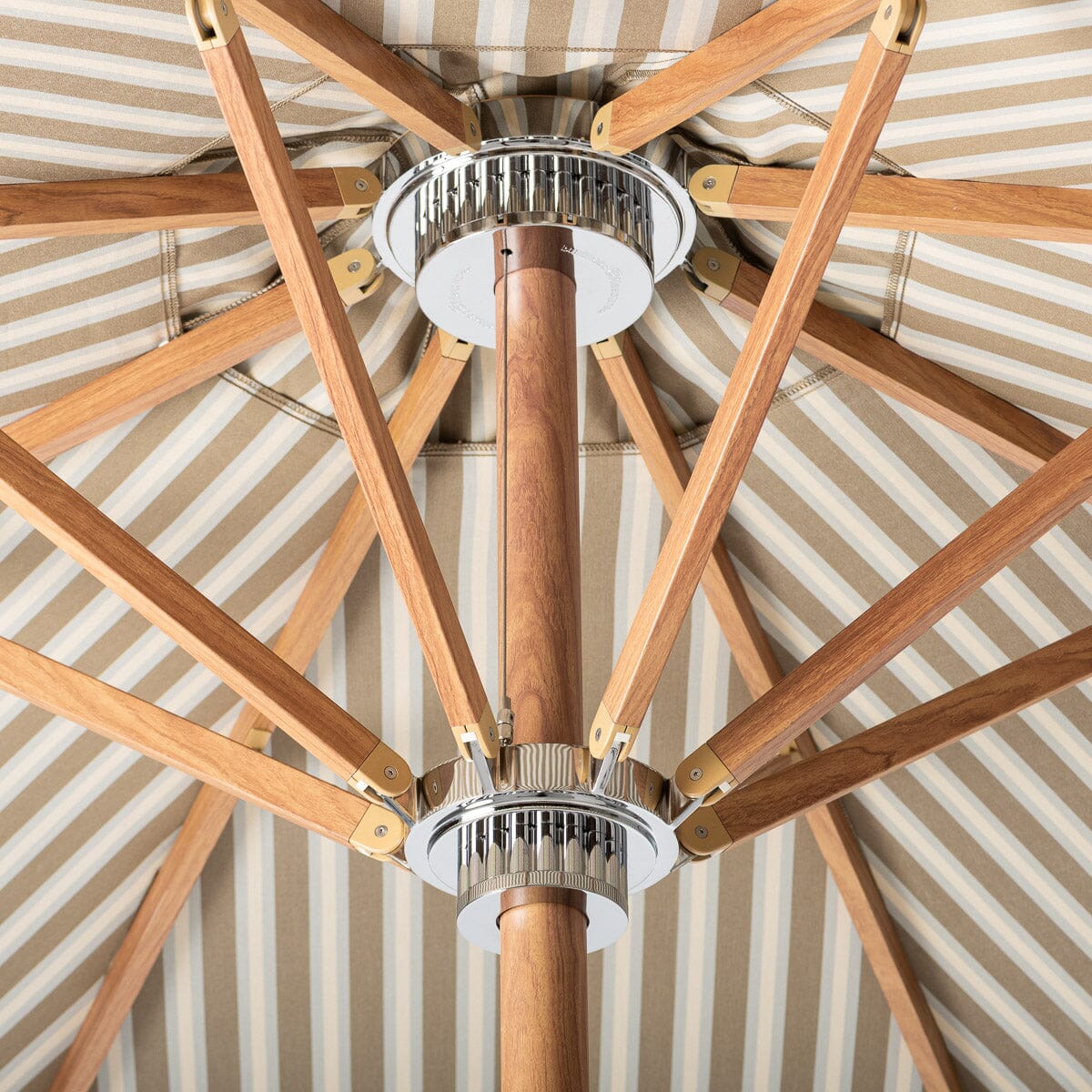 The Resort Market Umbrella x Jenni Kayne - Image 4