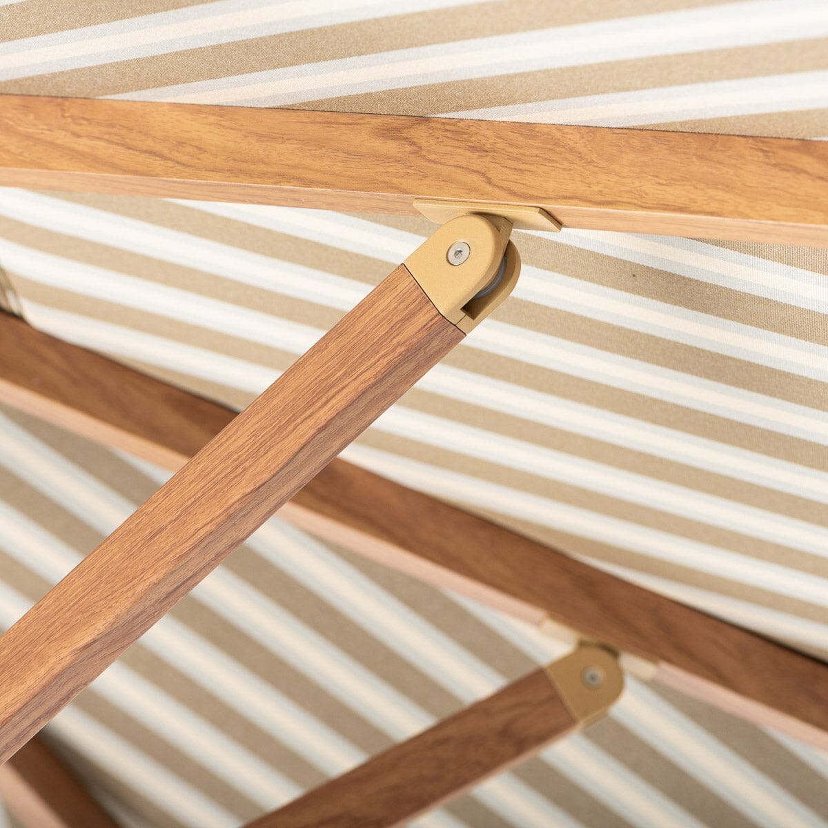 The Resort Market Umbrella x Jenni Kayne - Image 12